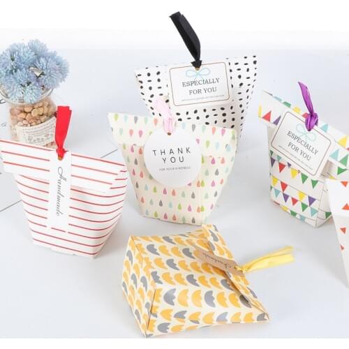 5pcs Christmas Packaging Candy Dragee Paper Bag Gifts for The New Year Gift Chocolate Cookies Wrapping Paper Black Cupcake Box