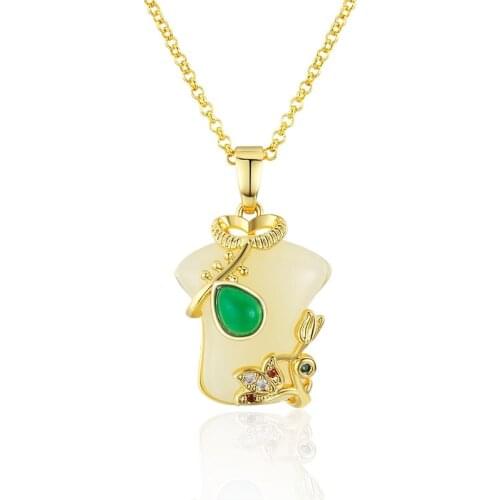 Elegant Chinese style and tian jade cheongsam pendant ethnic style cz zircon necklaces for women luxury Original Design jewelry