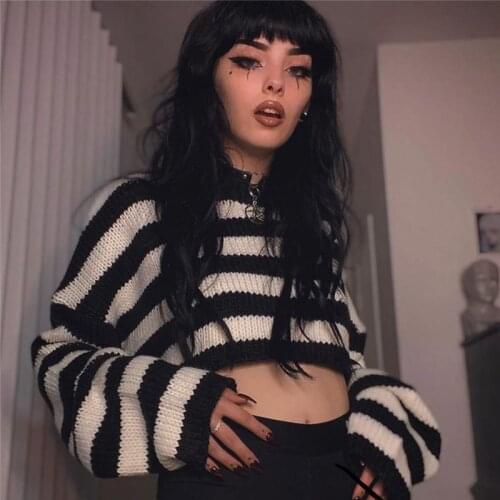 2021 New Women Loose Style Sweater Black White Stripe Pattern Round Collar Knitted Crop Tops Fashion Style S/ M
