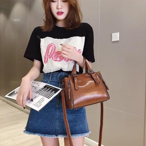 Womens premium texture luxury shoulder bag 2021 new fashion designer pure color large-capacity handbag all-match messenger bag