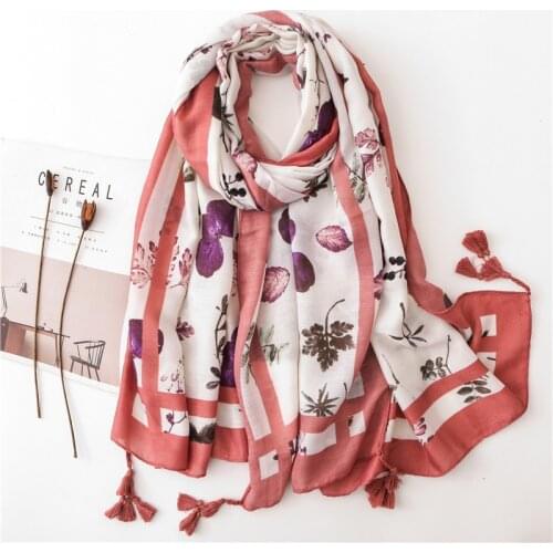 2019 New Fashion Leaves And Floral Print Tassel Scarves Shawls Cotton Flower Beach Muslim Wraps Hijab Muffler Free Shipping