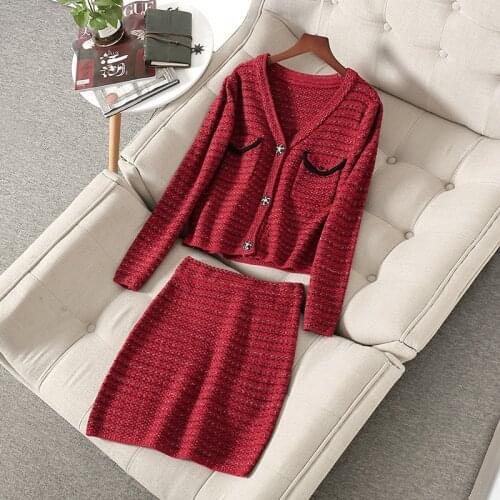 2021 women elegant striped knitted skirt set single breasted v-neck cardigan top + bodycon mini skirt 2 pieces set wine red Y570