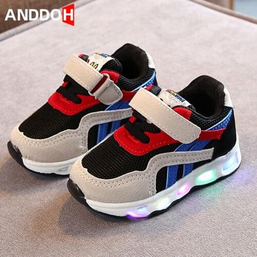 Size 21-30 Running Toddler Baby Shoes with Lights Sneakers Children with Luminous Sole Glowing Children Shoes Boy Sneakers Girl