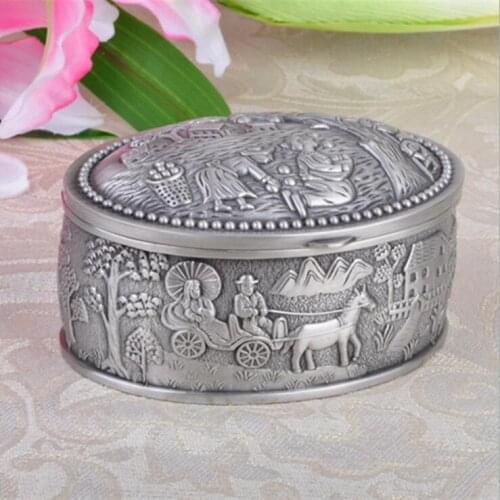 Creative Metal Vintage Jewelry box ring box Flower Carved Design organizer box metal Storage box for makeup storage Z140