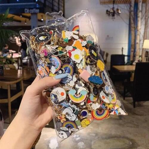 30 Random Badges Cute INS Tide Personalized Badge Pins Accessories Cartoon Clothes Metal Autumn And Winter Small Jewelry