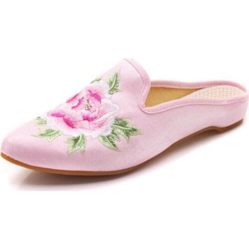 Womens Autumn Lazy Slippers Fashion Chinese Embroidered Walking Shoes Ladies Slip On Mules Shoes Female Handmade Designer Slide