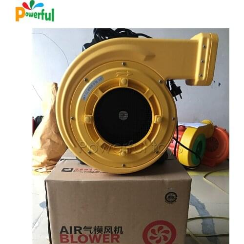 110V-130V or 220-240V inflatable blowers with suitable plugs are suitable for trampoline park airbags