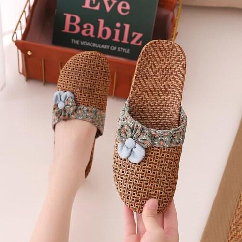 Women Slippers Flower Cute Flip Flops Summer Indoor Cane Slide Sandals Men Home Non-Slip Platform Flat Fashion Comfortable