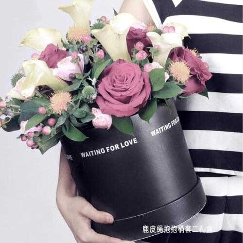 1set Flower Bucket Hand Held Gift Box Rose Valentines Day Bouquet Packaging Flower Box Party Favors Candy Christmas box