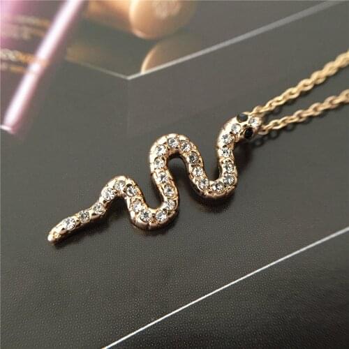 2020 New Trend Dainty Shiny Stone Paving Snake Pendant Deliate Necklace For Women Girl Gift Statement Party Wild Jewelry