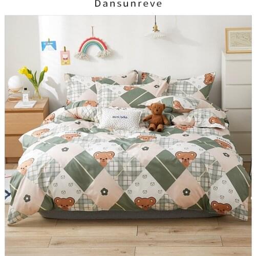 DANSUNREVE Microfiber Bedding On Bed
