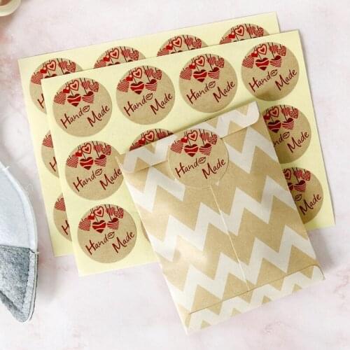 120pcs 3.5cm Hand Made Red Heart Seal Stickers Round Kraft Paper Seal Seal Label Cookie Candy Bag Decoration DIY Sticker