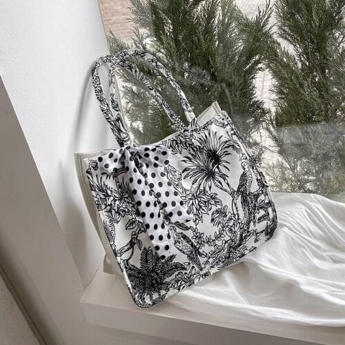 2021 New Canvas Embroidered Hand Single Shoulder Bag Large Capacity Tote Female Bag Shopping Bag Purses and Handbags Sac A Main