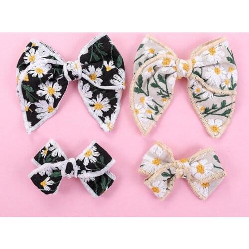 10PCS/Lot New Cotton Linen Bowknot Children Headdress Girl Daisy Embroidery Hairpin Dovetail Hair Clips Kids Barrettes Headwears