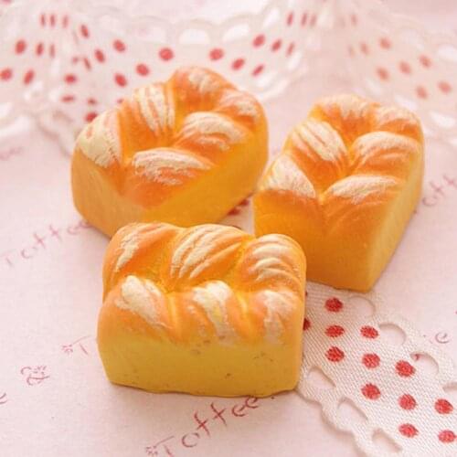 5Pcs Resin Bread Design Simulation Miniature Dollhouse Model Toy Phone Decor