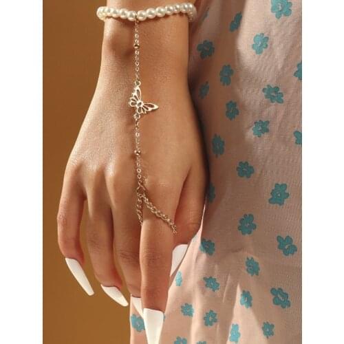 Alloy Butterfly Finger Chain Bracelet Personality Fashion Simulation Pearl Beaded Luxury Bracelet Women Jewelry Wholesale Bijoux