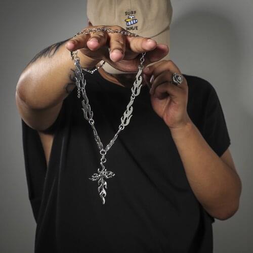 2020 Fashion Necklaces Cool Harajuku Hip-hop Flame Clavicle Necklace Consecutive Thorns Flame Neutral Charm Chain Men Women Gift