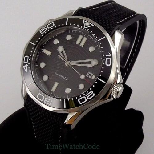 41 mm Automatic Mens Watch NH35 Movement Rubber Strap Sapphire Glass Black Dial Date Display