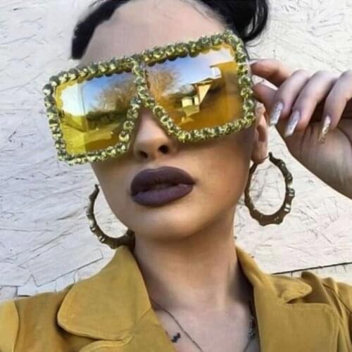 Womens Sunglasses Oversize Women Colorful Dot Diamond Personality Square Frame Women Sunglass Vintage
