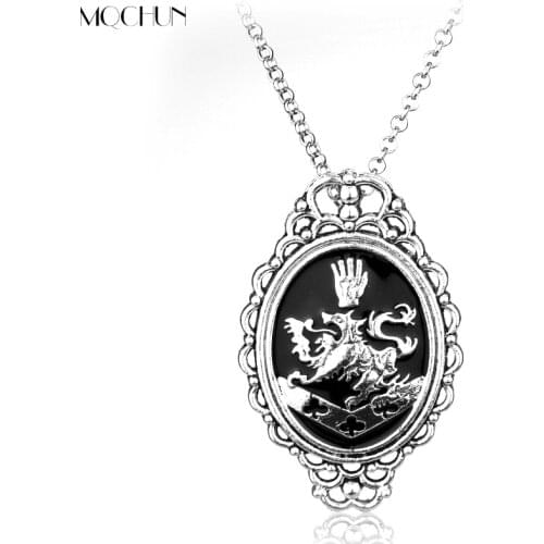 MQCHUN New Fashion Movie Vampire Twilight Rosalie Cullen Lion Necklace Crest Necklace Cosplay Jewelry Men Women Christmas Gift