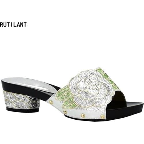Latest Wedding Shoes Decorated with Rhinestone Fashion African Women Party Shoes Slip on Shoes for Women Italy Lady Party Shoes