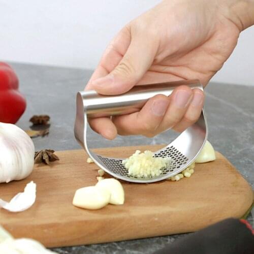 Multi-function Manual Garlic Presser Curved Garlic Grinding Slicer Chopper Stainless Steel Garlic Presses Cooking Gadgets Tool