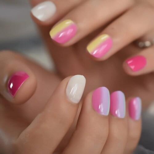 Colorful Rainbow Short Fake Nail Childlike Party Round Artificial Nail Designed Smooth Sweet False Nails