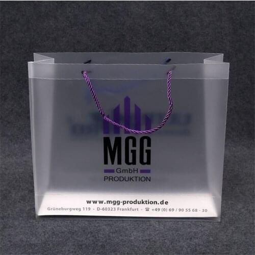 Wholesale 500pcs/lot 25Hx32x11cm custom printed LOGO shopping bags frosted pp gift bag/plastic packaging pvc bag for garment