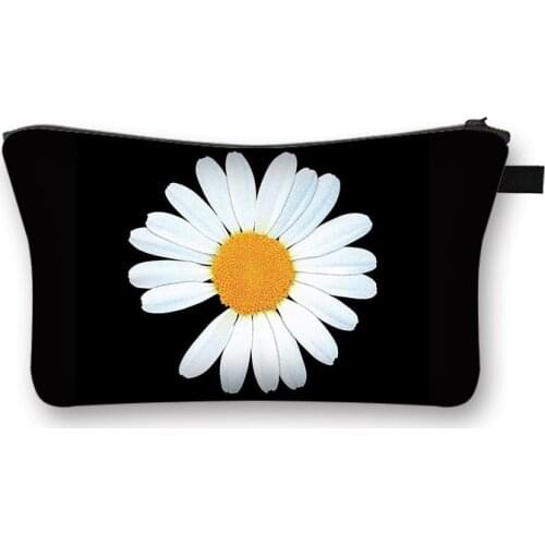 Small Daisy girs Cosmetic Case Women Makeup Bag Girls chrysanthemuml Cosmetic Bag Toiletry Bag Zipper Pouch Travel Bags