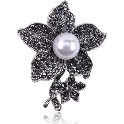 Vintage Simulated Pearl Flower Shape Brooch Black Crystal Rhinestones Brooches for Women Jewelry Decoration