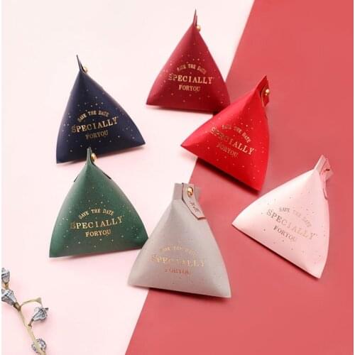 10pcs/lot Triangle Party Wedding Favor Gift Boxes Chocolate Treat Candy Gift Bag Baby Shower Birthday Party Christmas Decoration