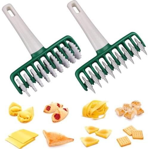 Baking Rolling Pastry Cutter Plastic Dough Rolling Biscuit Cutter for Cookie, Dumpling, Ravioli, Pierogi, Maker