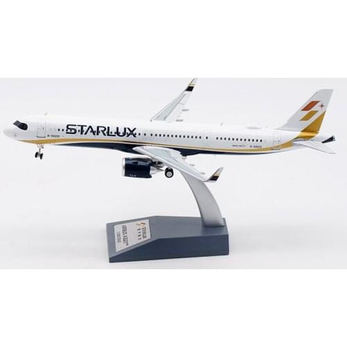 Diecast Alloy Metal A321 NEO B-58201 STARLUX AIR airlines 1:200 aircraft airplane models with landing gears display show