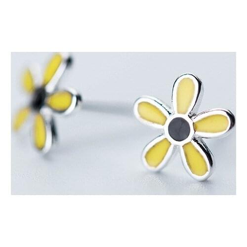 MloveAcc Authentic 925 Sterling Silver Daisy Stud Earrings Classic Hot Fashion Flower Earrings for Women Making Jewelry