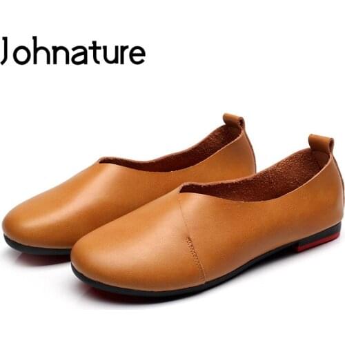 Johnature 2020 New Spring/autumn Handmade Genuine Leather Comfortable Retro Solid Shallow Round Toe Slip On Shoes For Women Flat