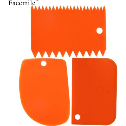 Christmas Kitchen Tool Classic Fondant Cake Decorating Tool Multifunction Blade Plastic Cake Smoother Cake Scraper/Spatula Set