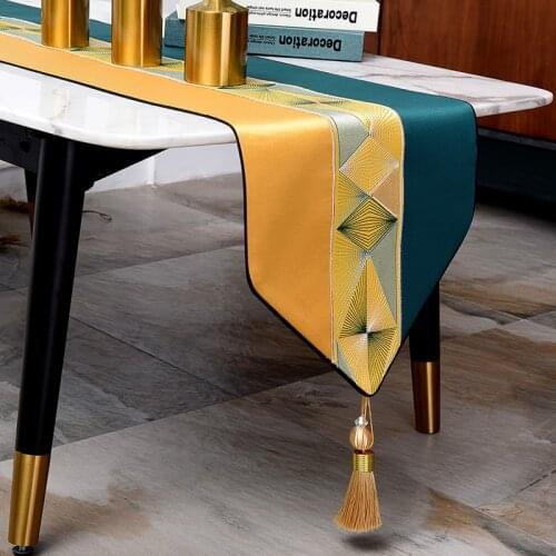 European Chenille Table Runner Table Cloth Decor Table Flag Custom Tea Table Cloth High-grade Bed Flag Pendant