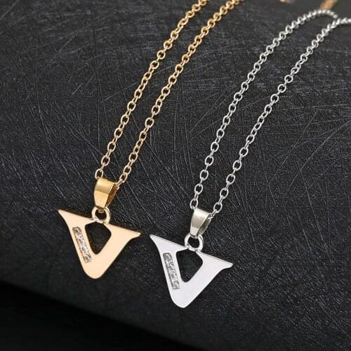 30pcs Lucky mom gift Letter V Family name Initial alphabet pendant Necklace Stainless steel alloy 26 English word sign jewelry