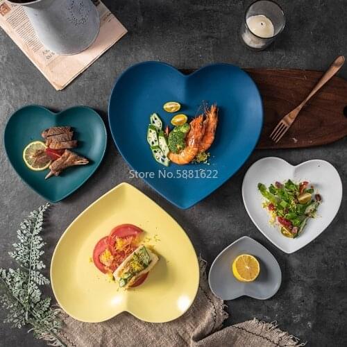 European Solid Heart Shape Ceramic Plate Lovers Porcelain Dinner Dish Anti-skid Steak Fruit Tray Salad Nuts Snack Tableware