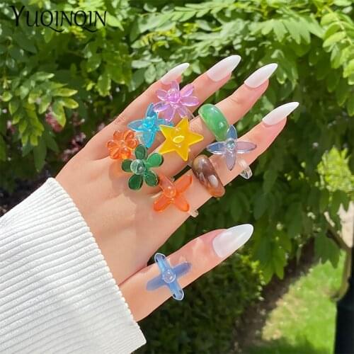 2021 New Flower Big Cute Rings for Teen Girls Fashion Minimalist Colorful Transparent Acrylic Vintage Finger Rings for Women