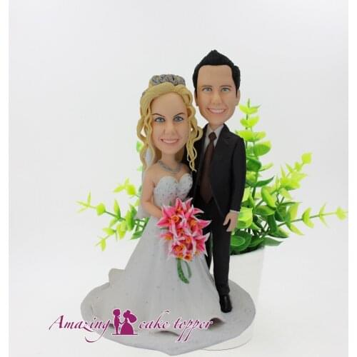 2019 AMAZING CAKE TOPPER Toys Pink bouquet bride dress statue And Groom Gifts Ideas Customized Figurine Valentines Day