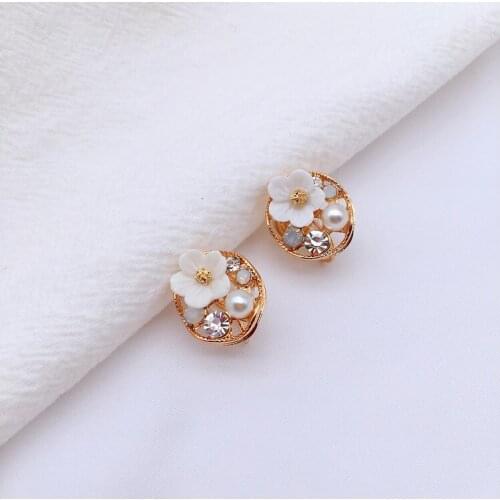 Ear clip earrings female no pierced super fairy forest flower circle earrings Korean literature and art simple earrings