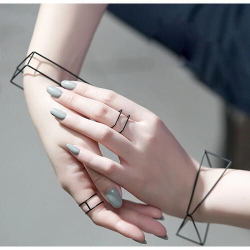 New Brief Style Minimalist Black Plated Copper Hollow Out Triangle Square Bangle Cuff Statement Bracelets & Bangles Bijoux 2019