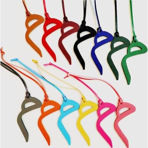 YQ Custom Made Luxury Genuine Natural Leather Character Alphabet Arabic Letter Keychain Backpack Pendant Ladies Women Bag Charm