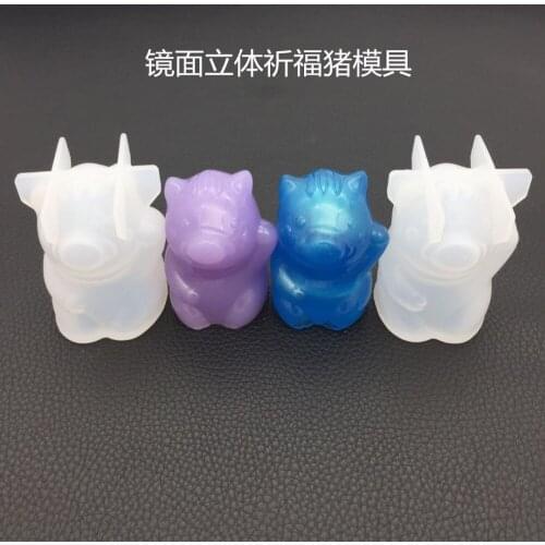 DIY crystal gel stereo 3D mirror praying pig molds scented gypsum extension stone hand-decorated baking
