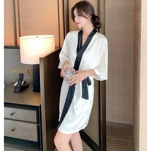 Kimono Lady Luxury Bathrobe Women Silk Satin Silky Robes Mother Sister Bride Bridesmaid White Bridal Resort Spa Robe Nightshirts