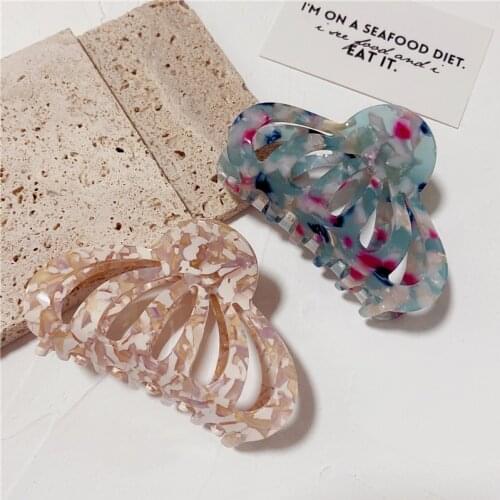 Fashion Ins New Acetate Large Hollowed Hair Claw Bath Shark Clip Big Size Crab Tortoise Shell Claws for Women Hair Accessories