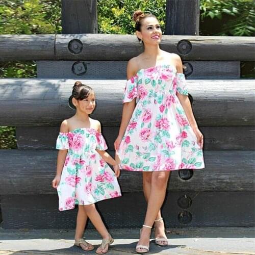 Family Matching Outfits Spring Summer New Mother Daughter Parent Child Wear Printed Dress Baby Girls Me Mom Home Travel Clothes