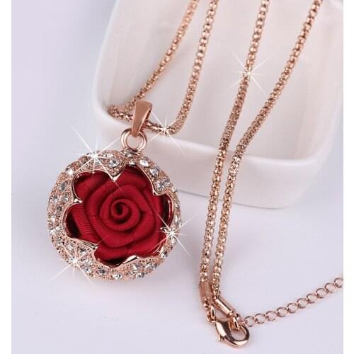 New Fashion Romantic Sweater Chain Rose Flower Long Necklace Fashion Clothing Accessories Charms Pendant Necklaces for Women