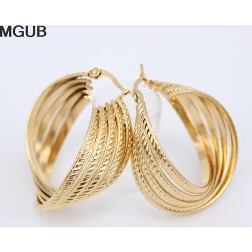 Fashion exaggeration Large wide earrings 35mm outer diameter 15mm wide gold color Classic European and American jewelry